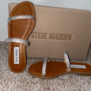 BRAND NEW Steve Madden Sandals